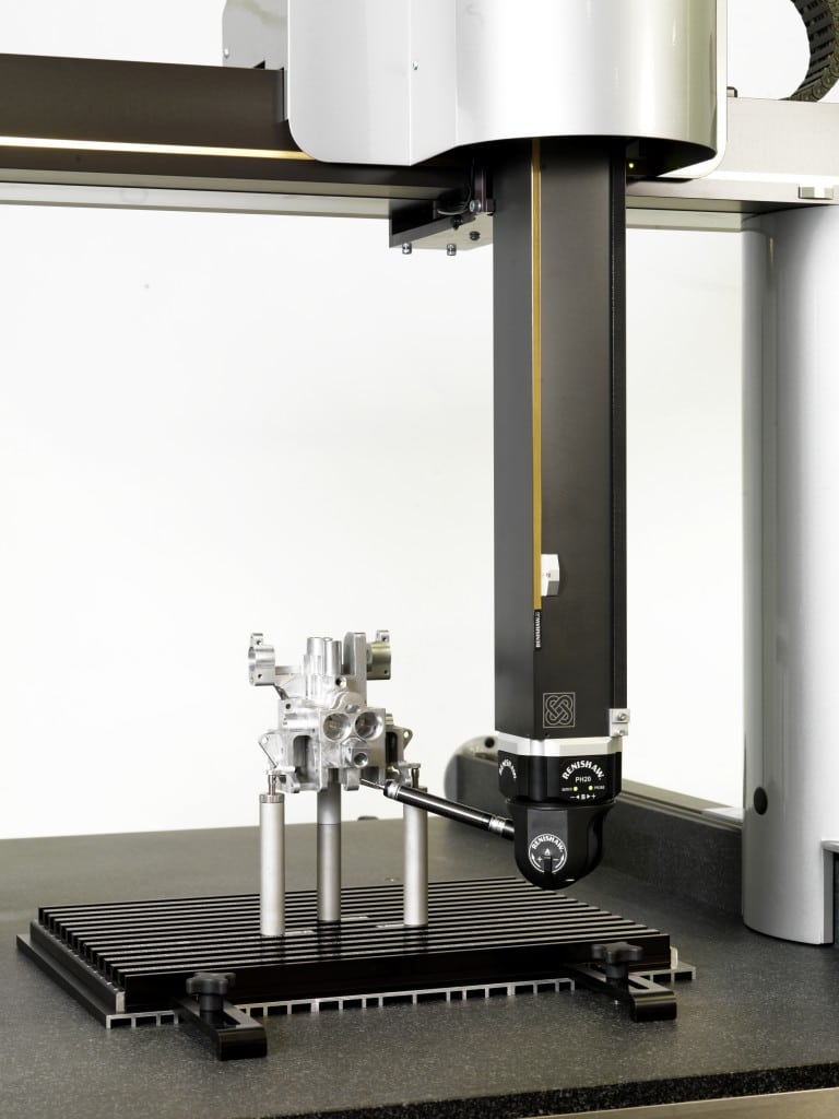 Machine de mesure tridimensionnelle Axiom too CN avec tète de mesure orientable Renishaw ®